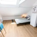 Near The Magic 6 Persons Apartment, 1 -minute Walk To Christmas Market!