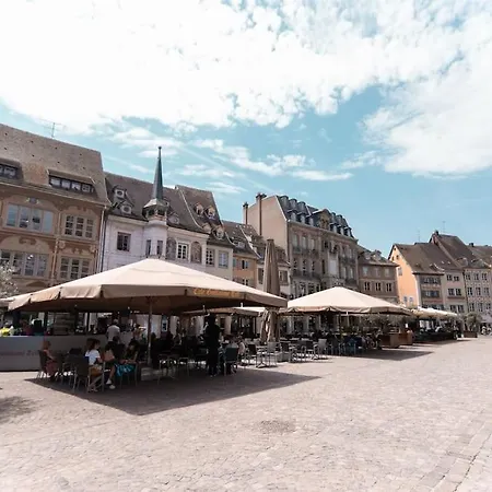 Near The Magic 6 Persons Apartment, 1 -minute Walk To Christmas Market!