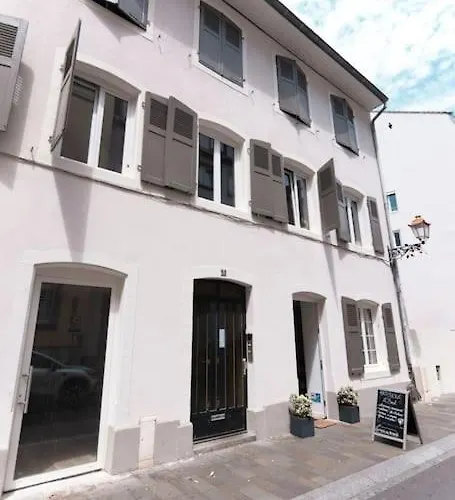 Near The Magic 6 Persons Apartment, 1 -minute Walk To Christmas Market! * Mulhouse